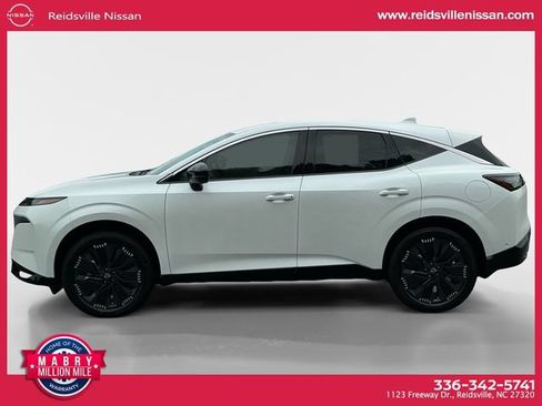 Used 2025 Nissan Murano Platinum w/ Cargo Package AWD/4WD image 3