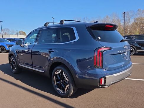 New 2025 Kia Telluride EX w/ EX Captain's Chair Package image 3