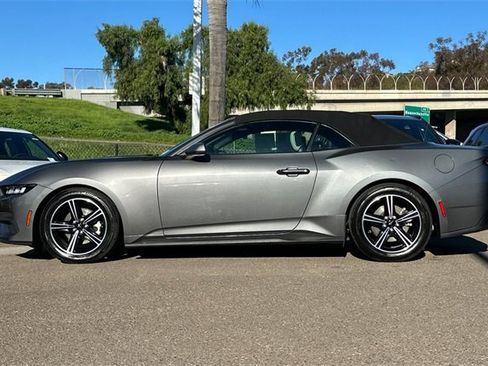 Used 2024 Ford Mustang Premium image 9