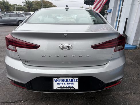 Used 2020 Hyundai Elantra SEL image 9