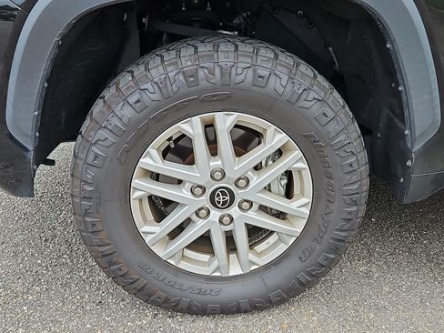 Used 2022 Toyota Tundra SR5 AWD/4WD image 6