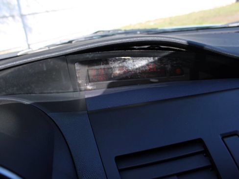 Used 2011 MAZDA MAZDA3 i Touring FWD image 19