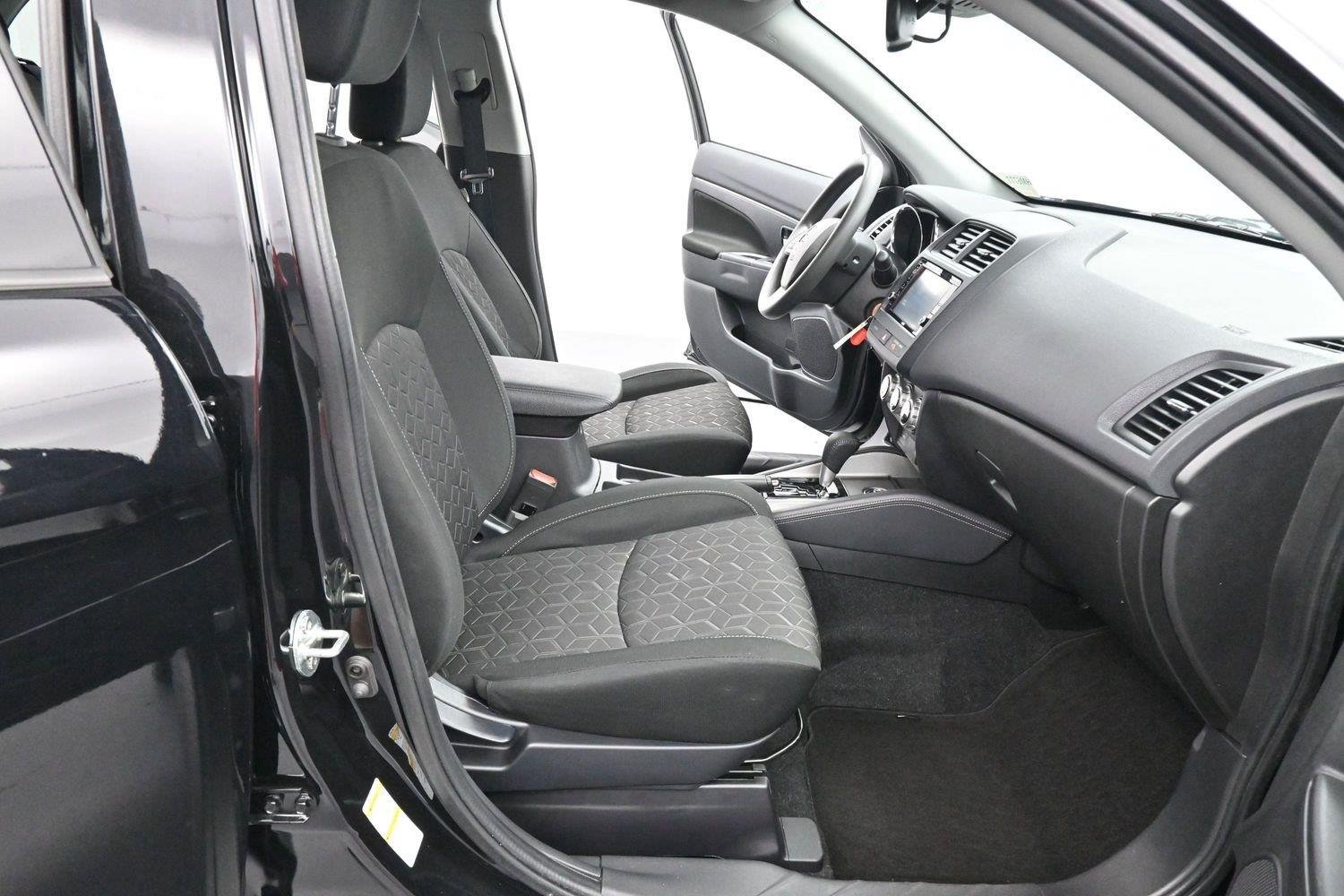 Used 2023 Mitsubishi Outlander Sport ES AWD/4WD image 24