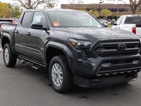 New 2026 Toyota Tacoma SR5 AWD/4WD image 3
