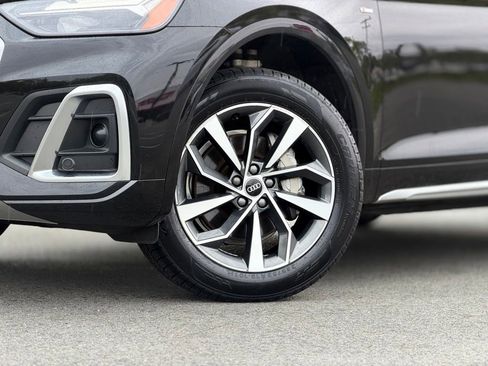 Used 2023 Audi Q5 2.0T Premium Plus w/ Premium Plus Package AWD/4WD image 2