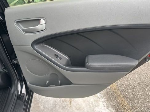 Used 2017 Kia Forte LX w/ LX Popular Package image 38