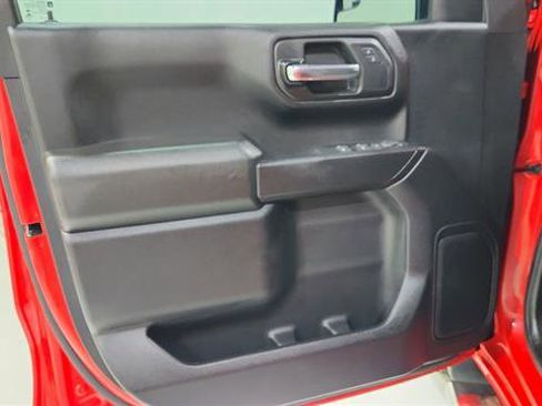 Used 2023 Chevrolet Silverado 1500 Custom image 17