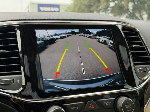 Used 2020 Jeep Grand Cherokee Limited w/ Luxury Group II image 19