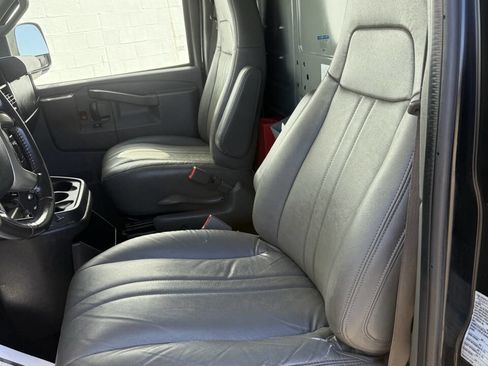 Used 2018 Chevrolet Express 2500 w/ Driver Convenience Package image 13