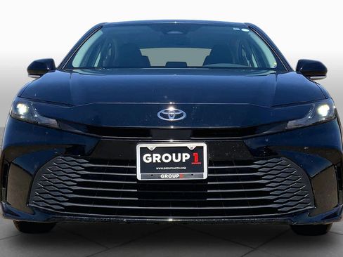 Used 2026 Toyota Camry LE image 4