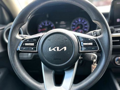 Used 2024 Kia Forte LXS FWD image 12