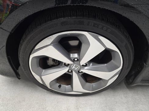 Used 2019 Honda Accord Touring image 9