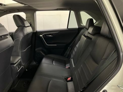 Used 2019 Toyota RAV4 Limited w/ Cold Weather Package AWD/4WD image 31