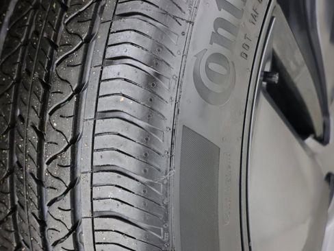 Used 2026 Tesla Model Y Long Range image 15