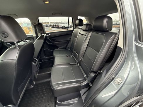 Used 2021 Volkswagen Tiguan SE image 23