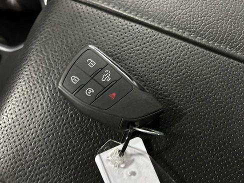 Used 2024 GMC Sierra 1500 Denali w/ Technology Package AWD/4WD image 22
