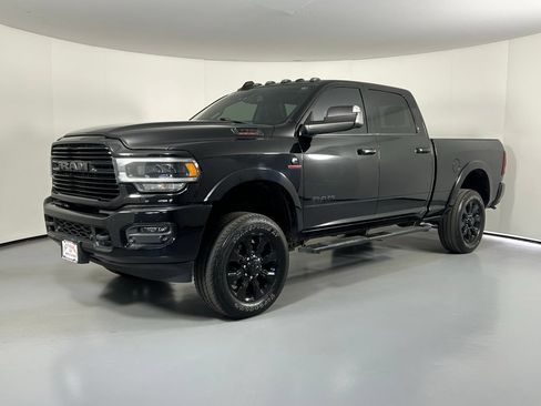 Used 2019 RAM 2500 Laramie w/ Night Edition AWD/4WD image 3