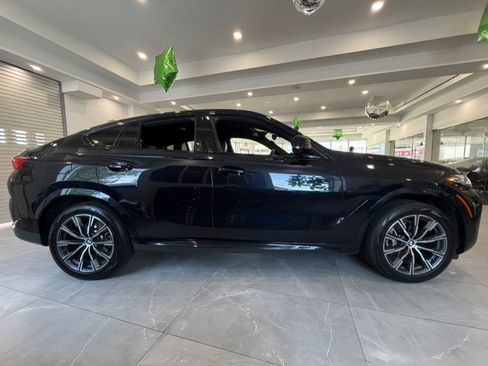 Used 2026 BMW X6 xDrive40i w/ Climate Comfort Package AWD/4WD image 11