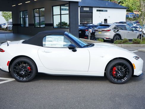 New 2025 MAZDA MX-5 Miata Club w/ Brembo/BBS Recaro Package image 2