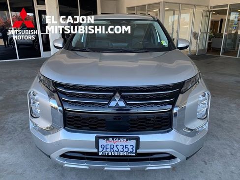 Used 2023 Mitsubishi Outlander SE image 8