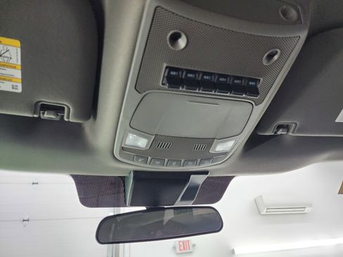 Used 2021 Ford F250 XLT w/ XLT Premium Package image 12