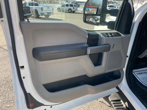 Used 2018 Ford F250 XLT w/ XLT Value Package image 14
