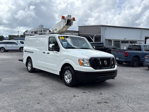 Used 2020 Nissan NV 3500 SV RWD image 15