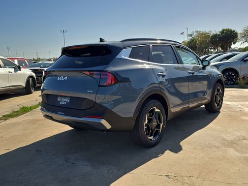 New 2026 Kia Sportage EX AWD/4WD image 8