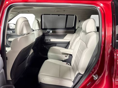 Used 2025 Hyundai Santa Fe Calligraphy w/ Tow & Go Package image 21