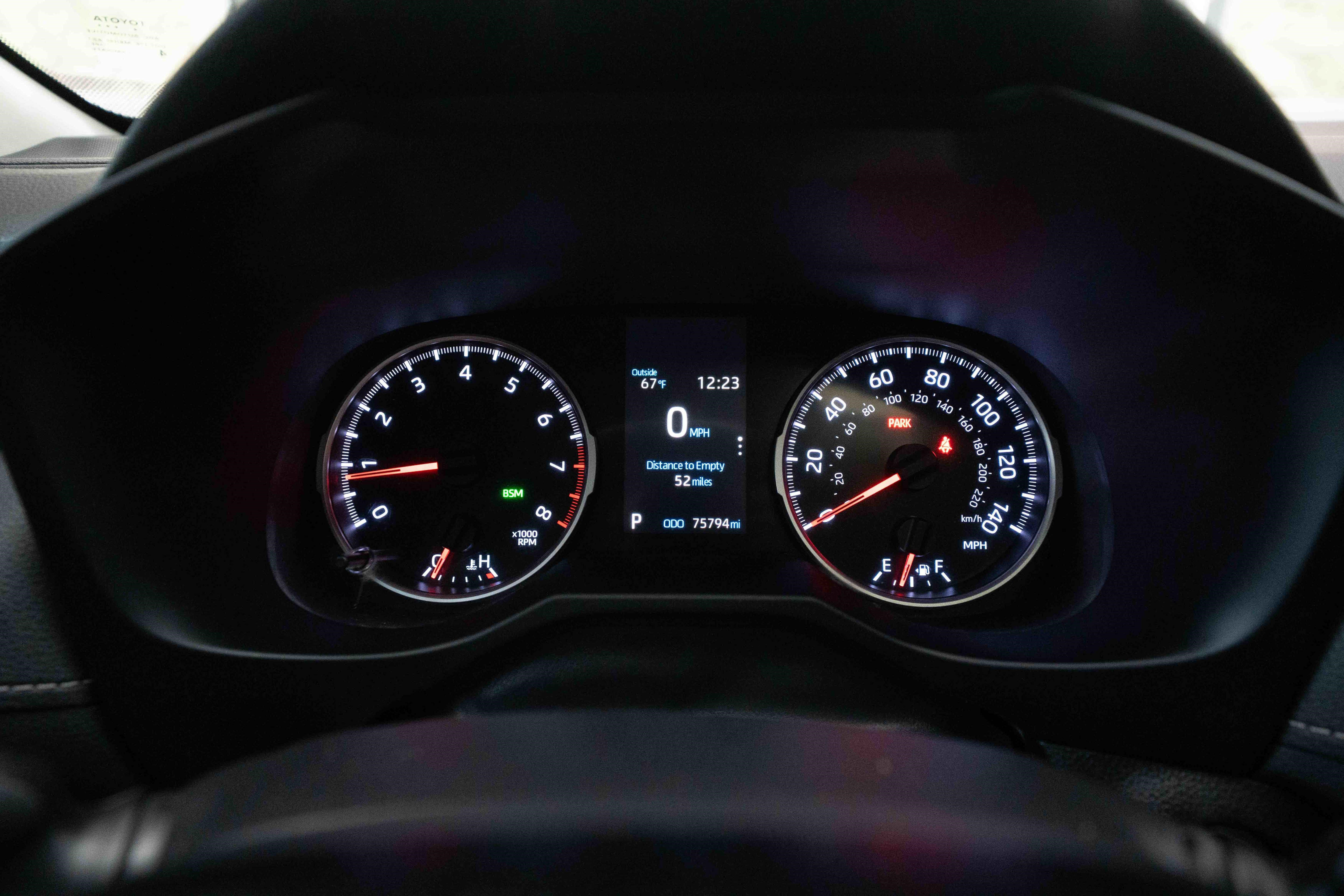 Used 2021 Toyota RAV4 XLE Premium AWD/4WD image 16