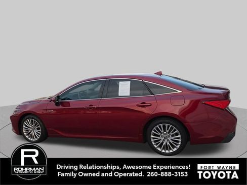 Used 2019 Toyota Avalon Limited FWD image 10