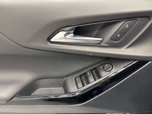 New 2026 Chevrolet Equinox LT w/ Convenience Package II image 32