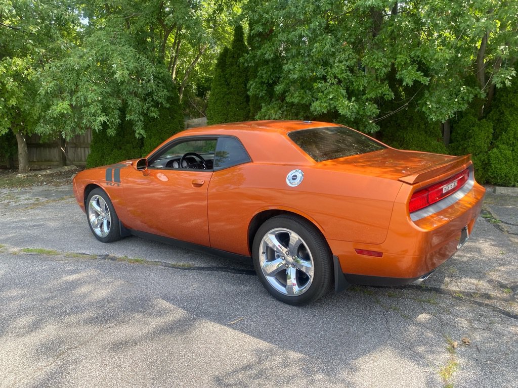 Used 2011 Dodge Challenger R/T RWD image 3