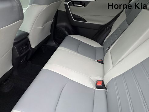 Used 2024 Toyota RAV4 XLE Premium image 23