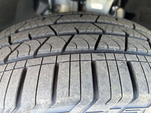 Used 2026 BMW X5 xDrive40i w/ Premium Package image 12