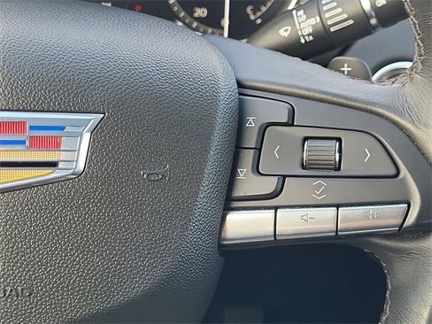 Used 2023 Cadillac XT4 Premium Luxury image 22