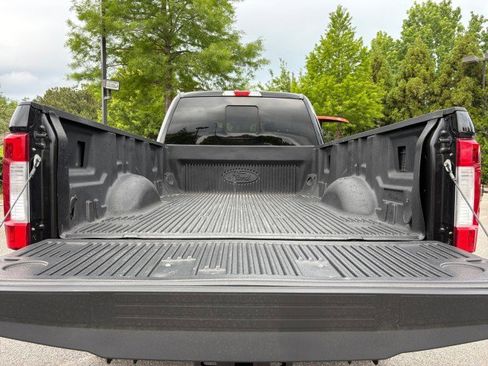 Used 2018 Ford F250 XL w/ Power Equipment Group AWD/4WD image 16