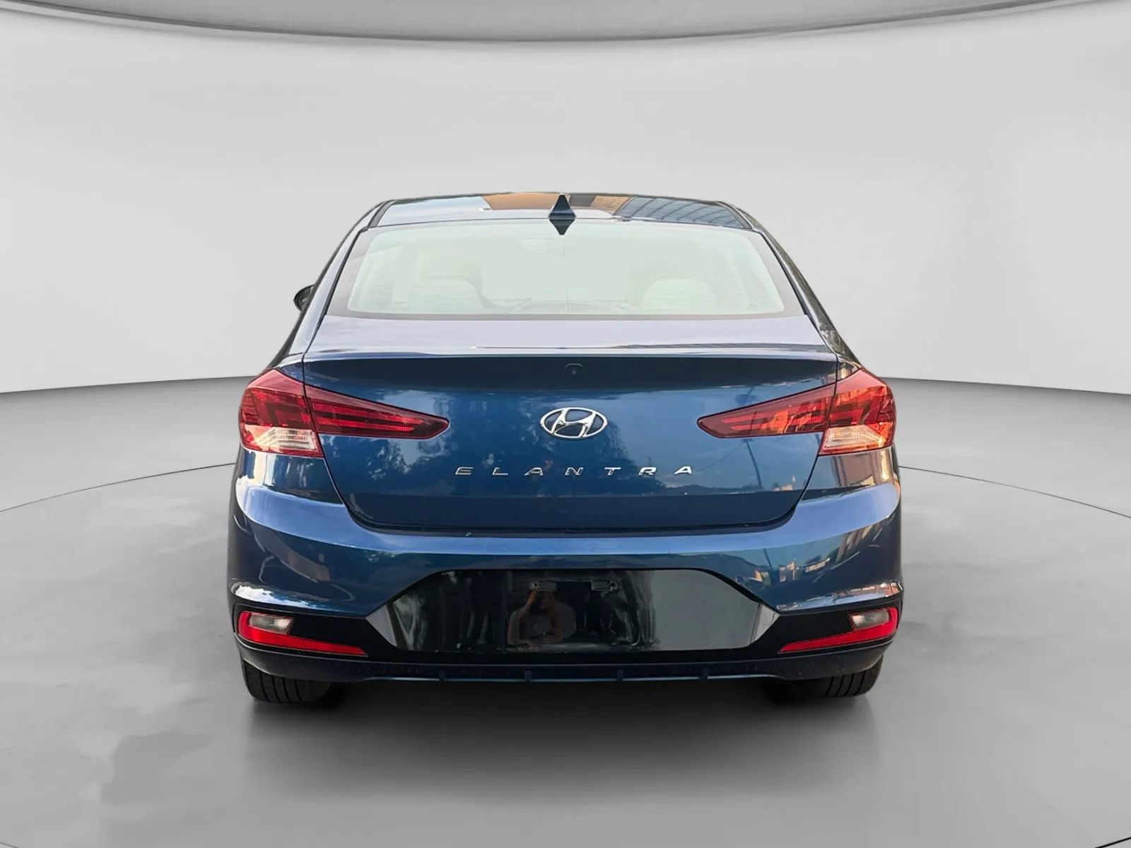 Used 2020 Hyundai Elantra SEL FWD image 4