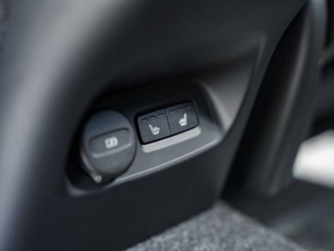 New 2026 Volvo XC40 B5 Ultra w/ Protection Package Premier image 33