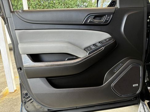 Used 2019 Chevrolet Tahoe LT w/ Luxury Package image 8