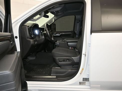 Certified 2025 Chevrolet Silverado 2500 LT w/ Convenience Package image 21