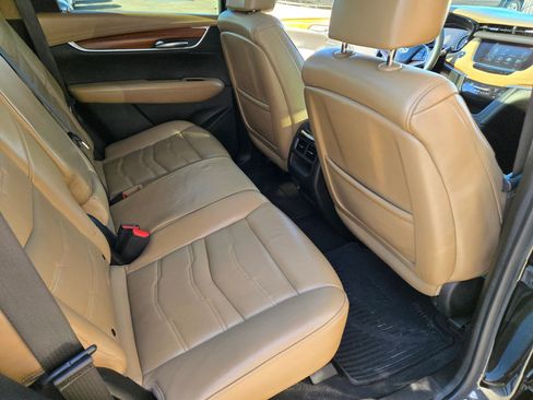 Used 2017 Cadillac XT5 Platinum image 63