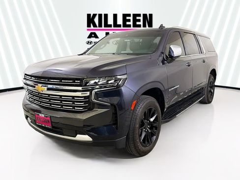 Used 2023 Chevrolet Suburban Premier image 3