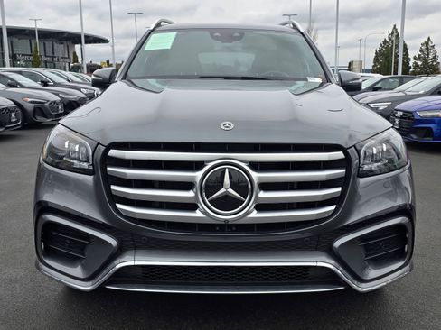 Used 2024 Mercedes-Benz GLS 450 4MATIC image 9