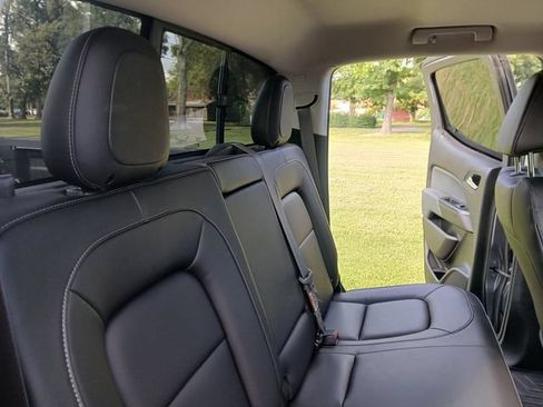 Used 2022 Chevrolet Colorado Z71 w/ Safety Package RWD image 42