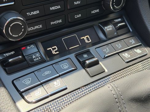 Certified 2025 Porsche 718 Cayman RWD image 20