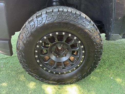 Used 2018 Chevrolet Silverado 1500 W/T w/ Black Out Edition AWD/4WD image 44