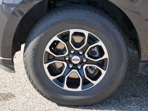 Certified 2024 Ford Expedition XLT image 11