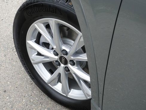 New 2025 Audi Q3 2.0T Premium image 12