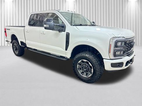 Used 2024 Ford F250 Lariat w/ Tremor Off-Road Package AWD/4WD image 2